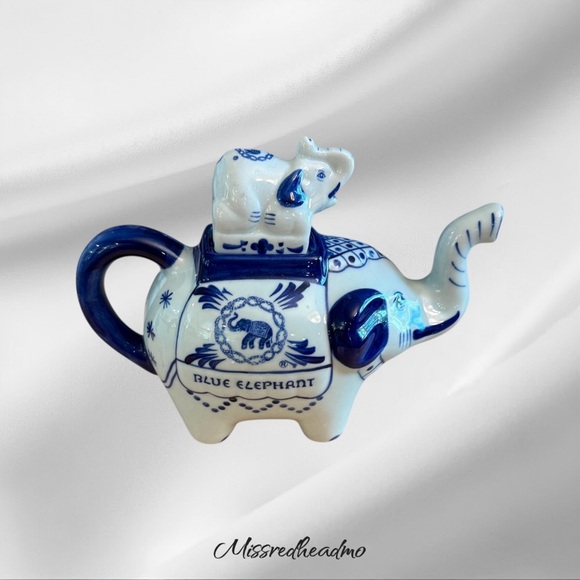 Blue Elephant Teapot - Picture 3 of 6
